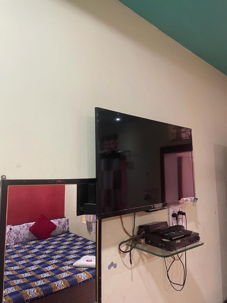 New Yanti Guest House اوجاين المظهر الخارجي الصورة